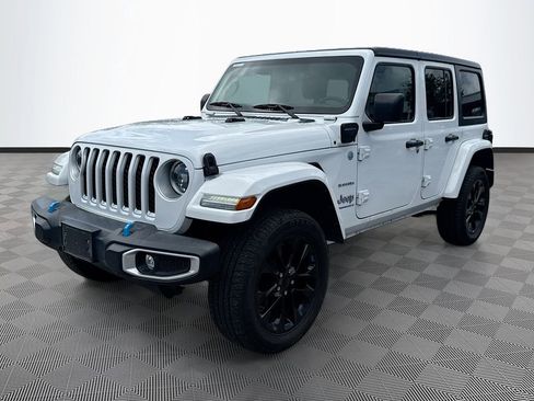 Used 2023 Jeep Wrangler Unlimited Sahara AWD/4WD image 4