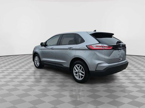 Used 2023 Ford Edge SE image 6
