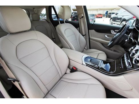 Used 2021 Mercedes-Benz GLC 300 image 33