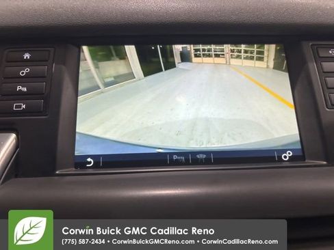 Used 2018 Land Rover Discovery Sport HSE image 22