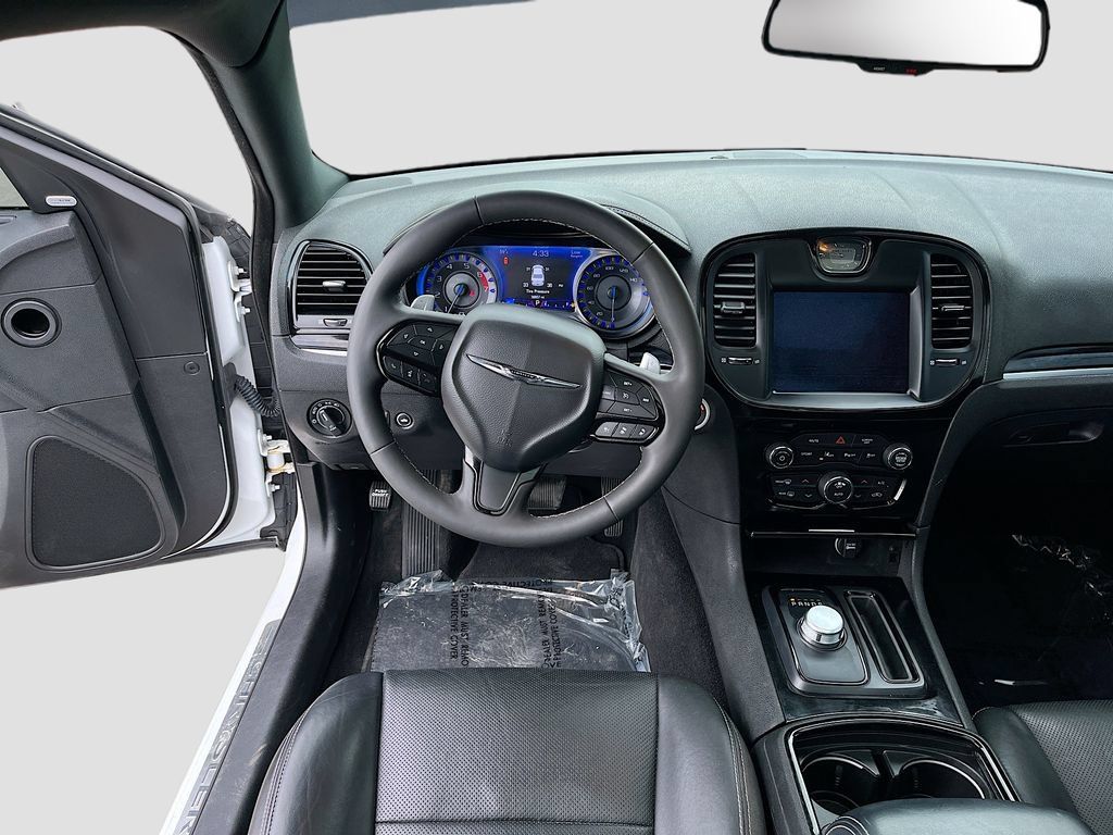 Used 2023 Chrysler 300 S w/ Comfort Group RWD image 24