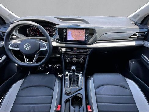 Used 2022 Volkswagen Taos SEL AWD/4WD image 16