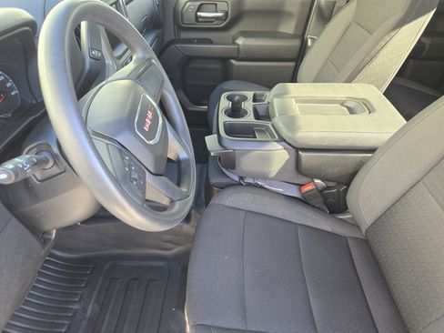 Used 2024 GMC Sierra 2500 Pro w/ Convenience Package image 16