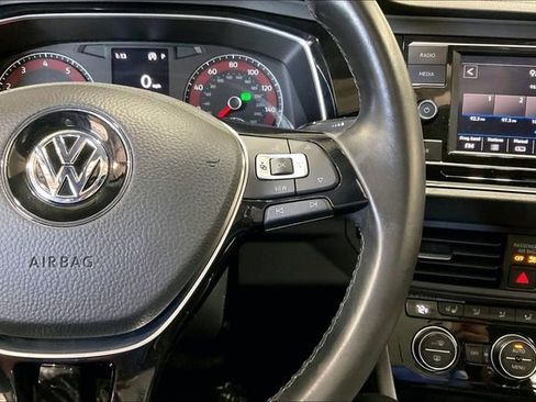 Used 2019 Volkswagen Jetta SE FWD image 19