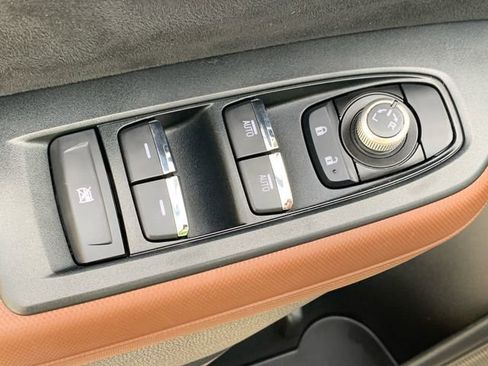 Used 2025 Subaru Forester Touring image 25