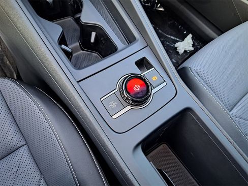 New 2026 Volkswagen Tiguan SE image 9