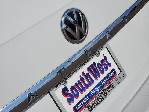 Used 2019 Volkswagen Atlas SE w/ Towing Package image 11