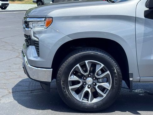 Used 2024 Chevrolet Silverado 1500 LT AWD/4WD image 35