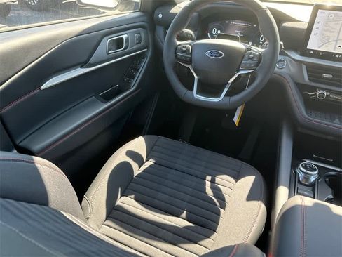New 2025 Ford Explorer ST-Line w/ Premium Package image 22