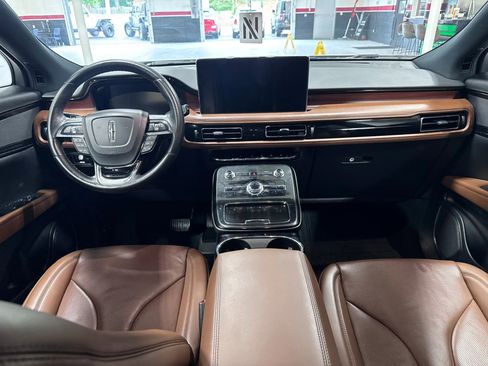 Used 2022 Lincoln Nautilus Reserve AWD/4WD image 43