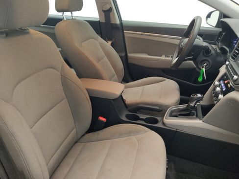 Used 2020 Hyundai Elantra SE FWD image 21