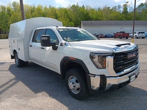 New 2025 GMC Sierra 3500 Pro w/ Convenience Package AWD/4WD image 26
