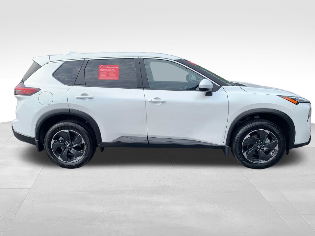 Certified 2025 Nissan Rogue SV FWD image 7