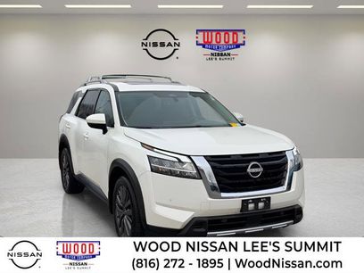 Used 2024 Nissan Pathfinder SL w/ SL Premium Package