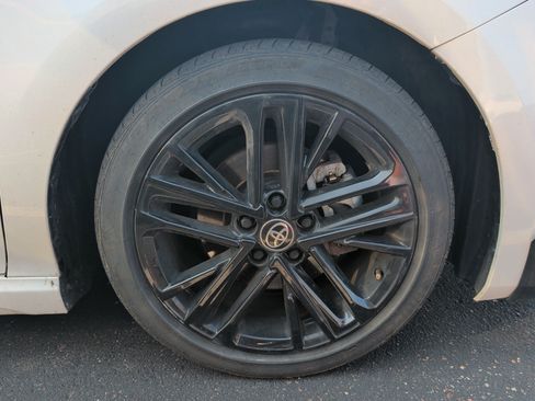 Used 2025 Toyota Camry SE FWD image 5