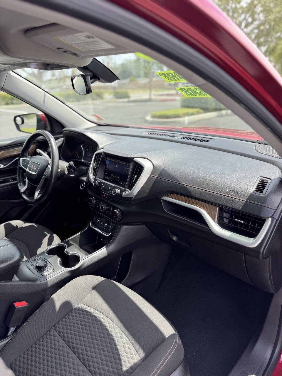Used 2019 GMC Terrain SLE w/ Driver Convenience Package FWD image 10