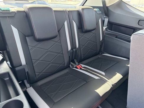 New 2026 Volkswagen Atlas Peak Edition image 20