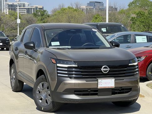 New 2026 Nissan Kicks S image 2