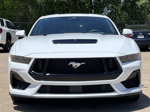Used 2025 Ford Mustang GT RWD image 8