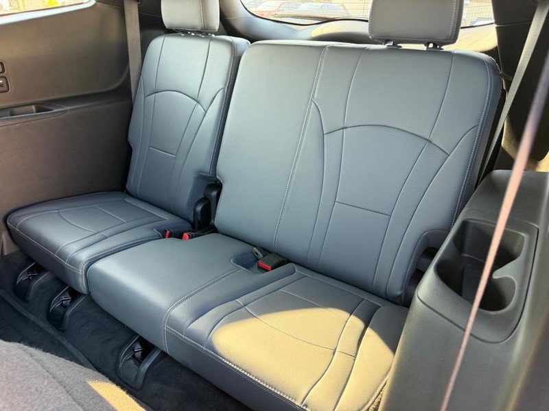 Used 2023 Buick Enclave Essence w/ LPO, Floor Liner Package AWD/4WD image 9