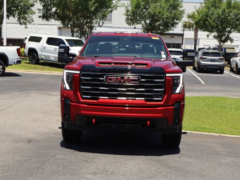 Used 2025 GMC Sierra 2500 AT4 w/ AT4 Premium Plus Package AWD/4WD image 3