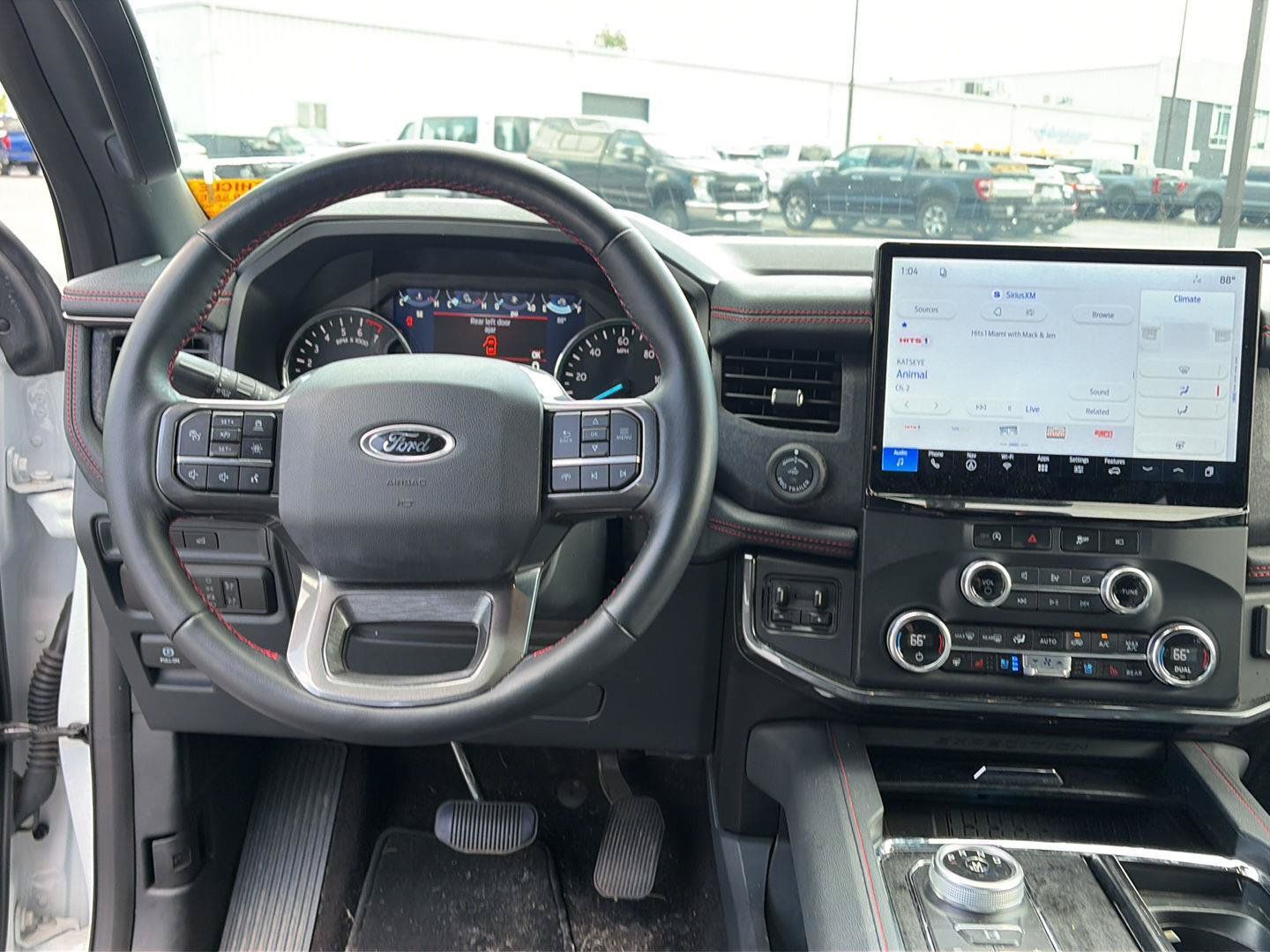 Used 2023 Ford Expedition Limited AWD/4WD image 2