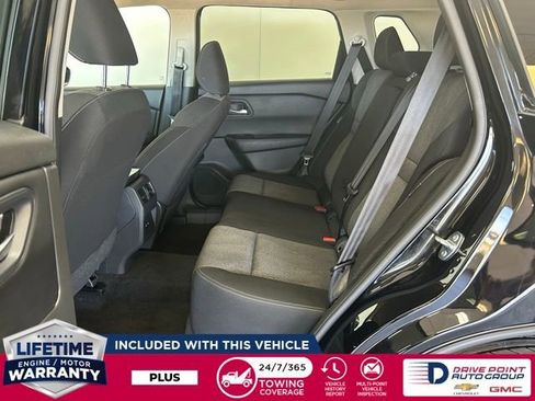 Used 2024 Nissan Rogue SV image 25