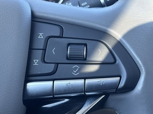 Used 2023 Cadillac XT6 Premium Luxury image 21