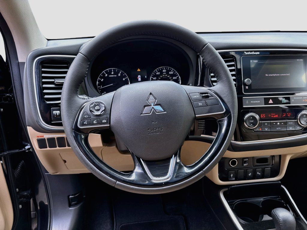 Used 2019 Mitsubishi Outlander SEL FWD image 11
