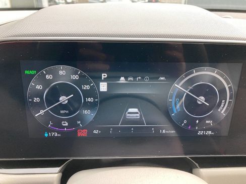 Used 2023 Kia Niro Wave w/ Wave Preserve Package image 16