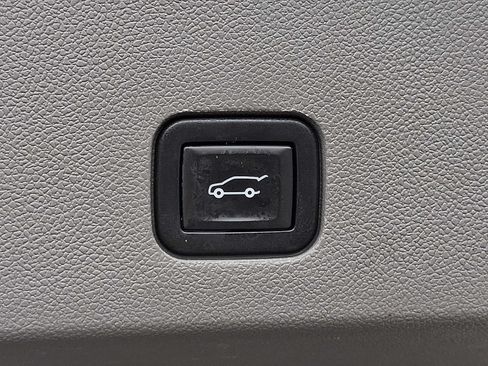 Used 2021 Cadillac XT6 Premium Luxury AWD/4WD image 29