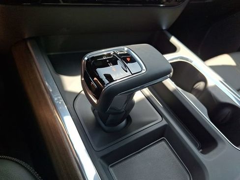 Certified 2026 Chevrolet Silverado 1500 High Country w/ High Country Premium Package AWD/4WD image 16