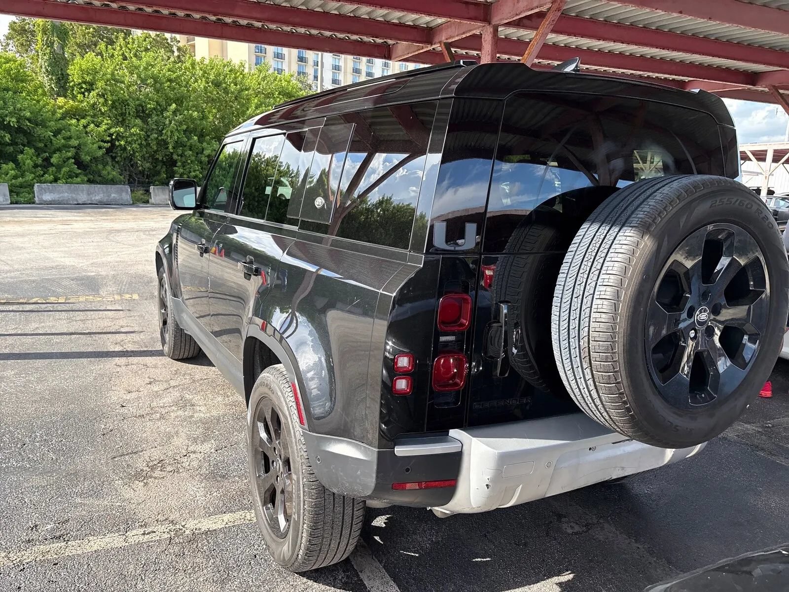 Used 2023 Land Rover Defender 110 S AWD/4WD image 5