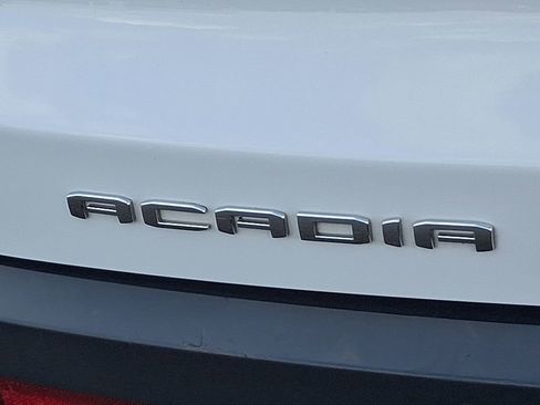 Certified 2023 GMC Acadia SLE w/ Driver Convenience Package image 32