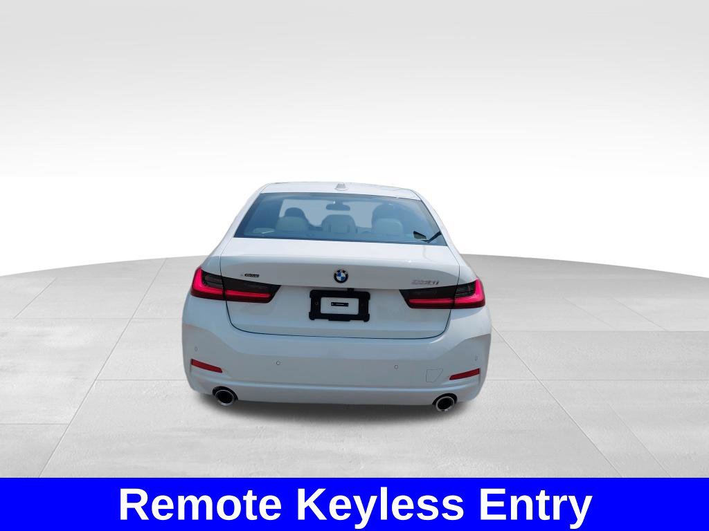 Used 2026 BMW 330i xDrive Sedan w/ Premium Package AWD/4WD image 15