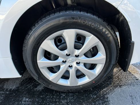 Used 2023 Toyota Corolla LE image 24