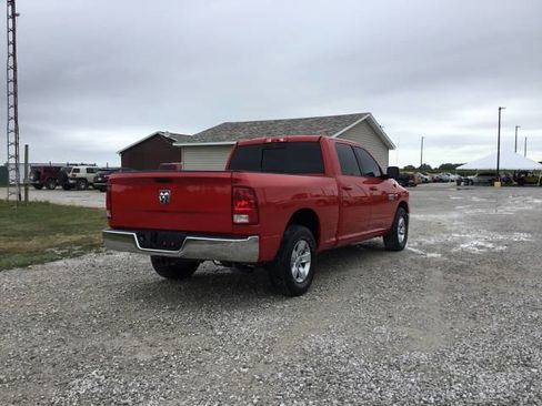 Used 2019 RAM 1500 Classic SLT image 3
