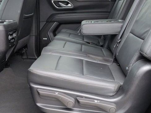 Used 2024 Chevrolet Suburban LT image 23
