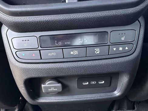 Used 2025 Honda Ridgeline Black Edition image 16