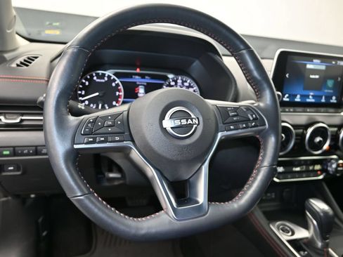 Used 2025 Nissan Sentra SR w/ SR Premium Package FWD image 24