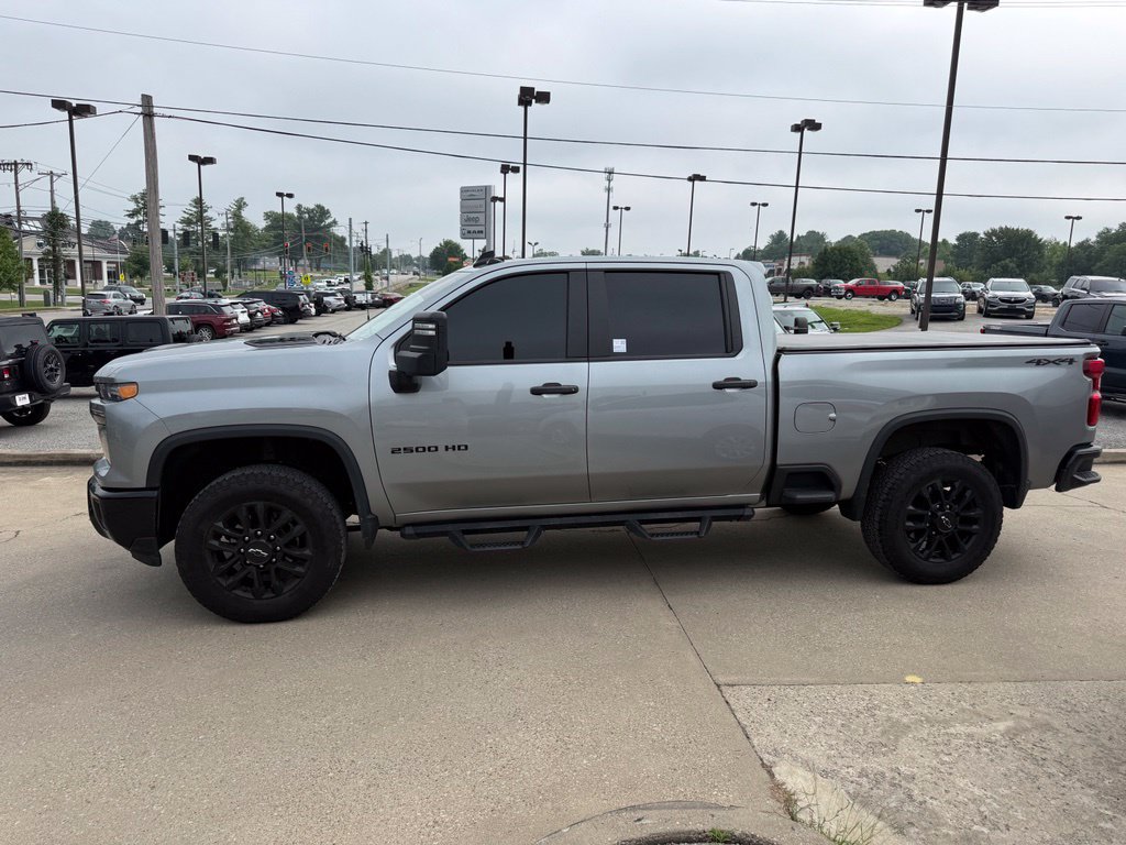 Used 2025 Chevrolet Silverado 2500 Custom w/ Custom Blackout Package AWD/4WD image 10