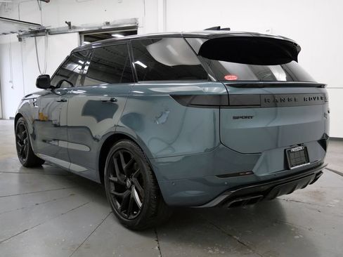 Used 2023 Land Rover Range Rover Sport SE Dynamic AWD/4WD image 5