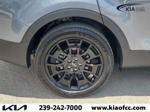 Certified 2022 Kia Telluride SX w/ SX Prestige Package AWD/4WD image 9