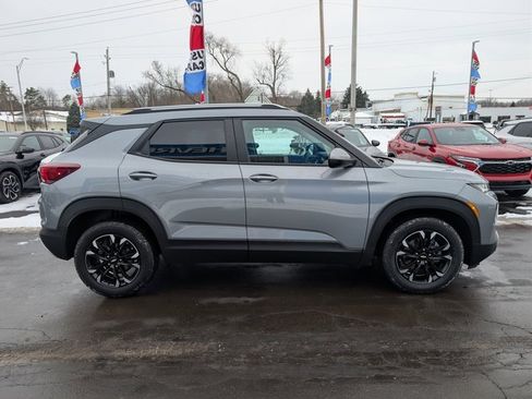 Used 2023 Chevrolet TrailBlazer LT w/ Convenience Package image 6