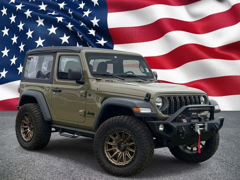 Used 2025 Jeep Wrangler Sport AWD/4WD image 3