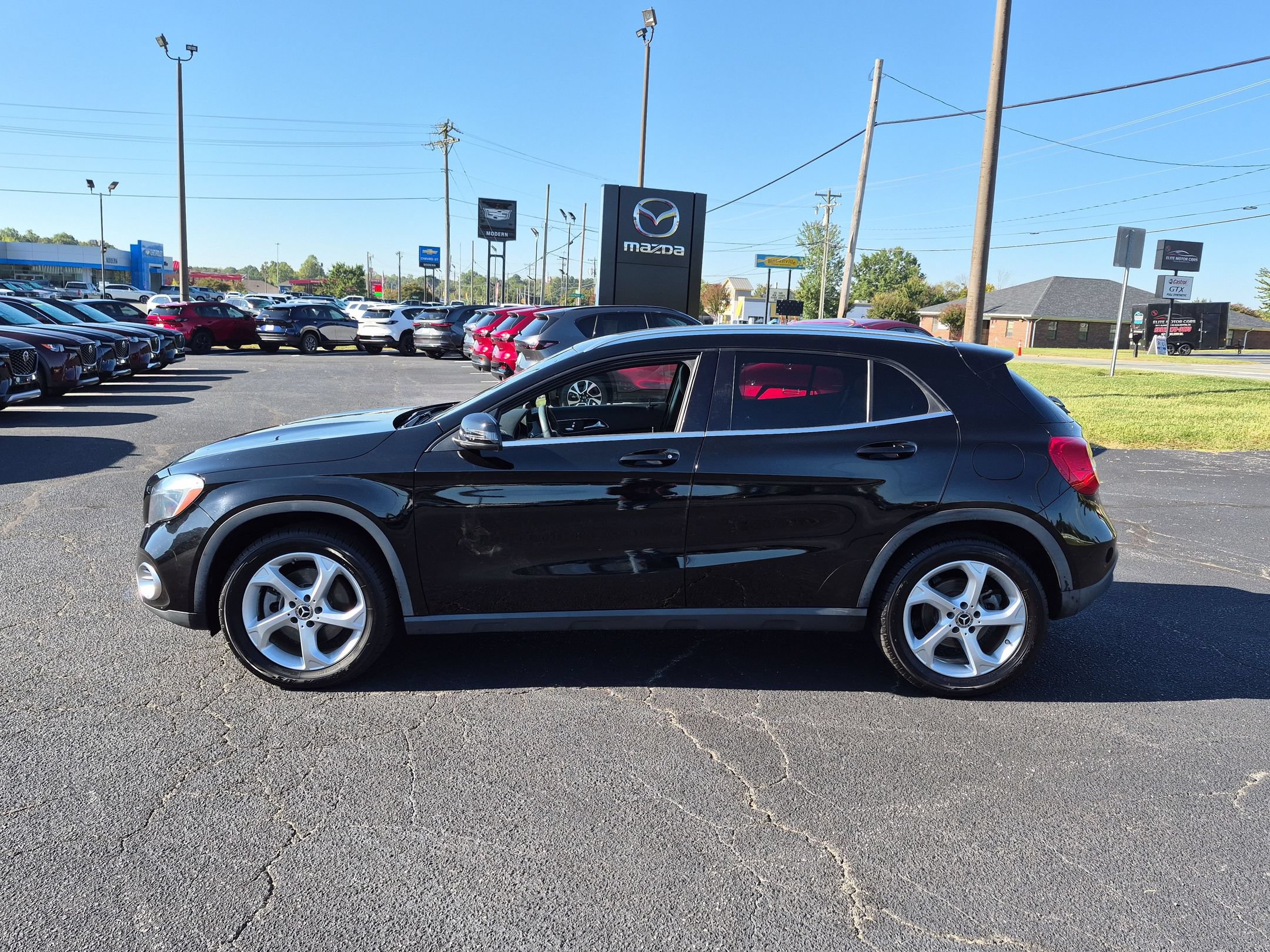 Used 2019 Mercedes-Benz GLA 250 4MATIC image 2