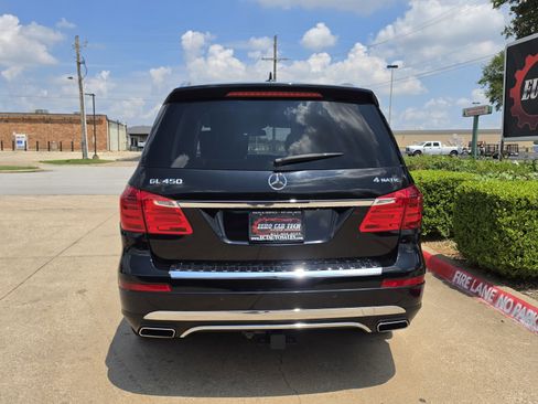 Used 2015 Mercedes-Benz GL 450 4MATIC w/ Appearance Package image 4