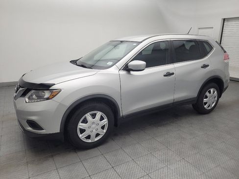 Used 2016 Nissan Rogue S FWD image 2