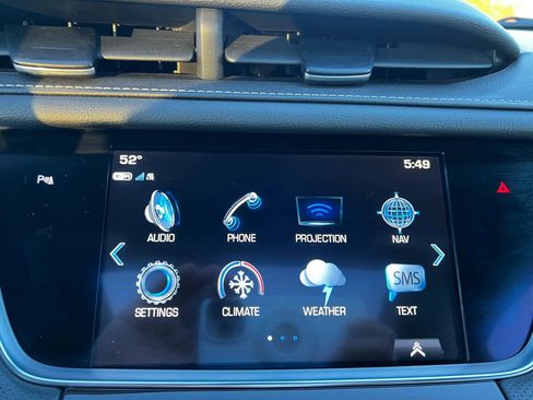 Used 2018 Cadillac XT5 Luxury w/ Driver Awareness Package image 17