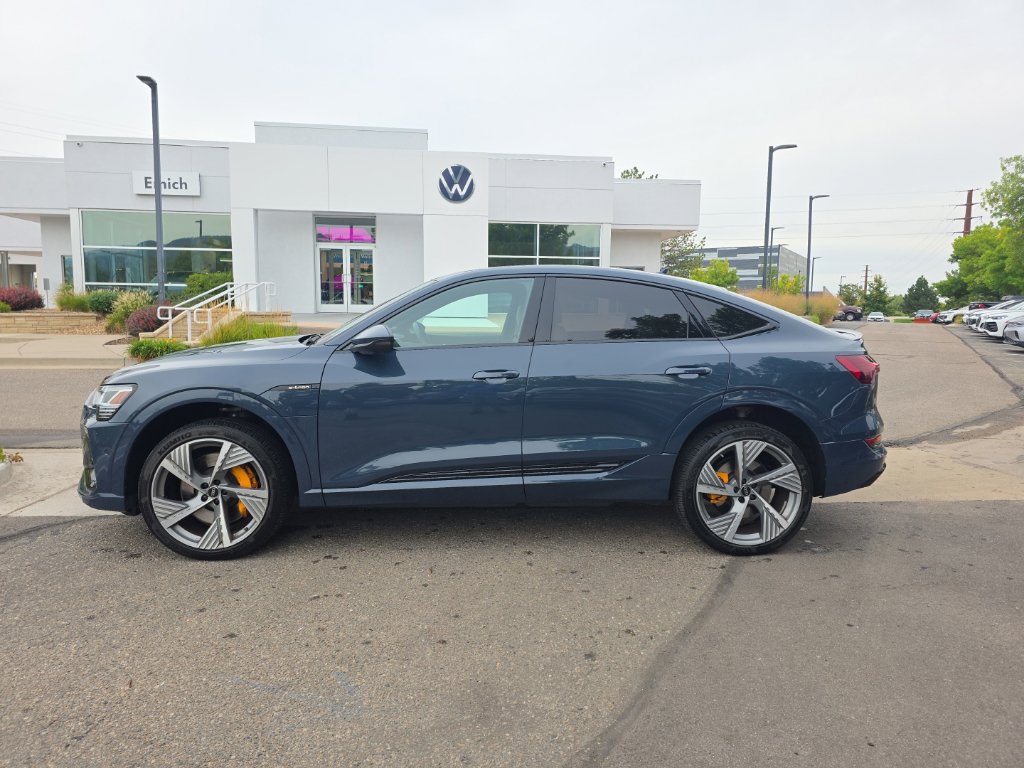 Used 2023 Audi e-tron Prestige w/ Prestige Package AWD/4WD image 2